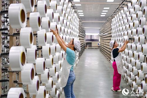 江西贛州 紡織企業(yè)出口訂單足生產(chǎn)忙