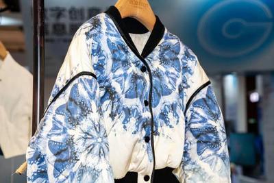 省長點贊!支柱產業煥新彩,服裝產品斬獲省長杯金獎!